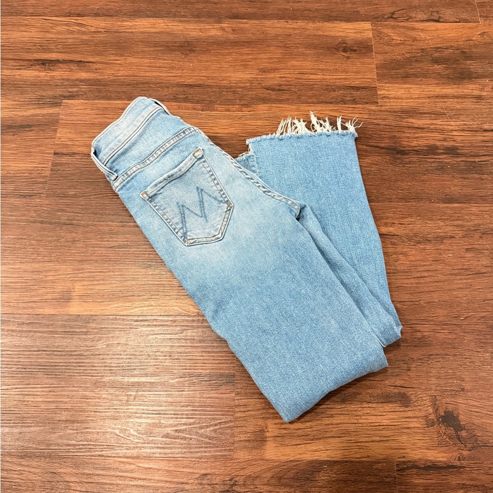 MOTHER The Insider Crop Step Fray Jeans in Thrilling Shots High Rise Raw Hem